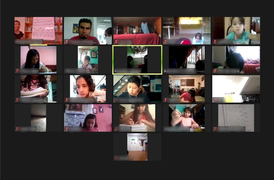 Students connecting through Zoom in Mexico during the COVID-19 pandemic
