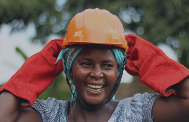 Worker with hard hat and gloves