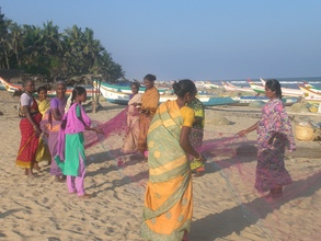 Photo - women showing me their new fishing net