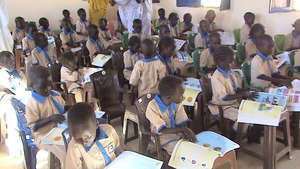 Children in Abu Nahla see their first books!