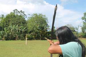 Bow and arrow competition - Jimmy LRFF's field man