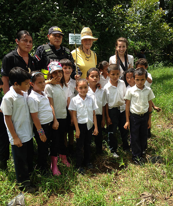 Jimmy, the police, Roberta and students