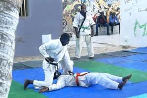 A friendly bout where technique takes center stage