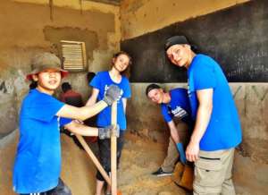 Making a new floor in the sleeping area of a daara