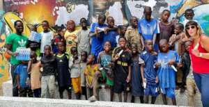 Emmanuel & Abdou with their accomplished brushers