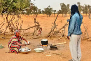 Aicha prepares a welcome feast for Issa