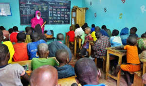 Literacy classes at Maison de la Gare