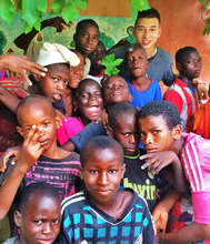 Liem with talibe friends in MDG center