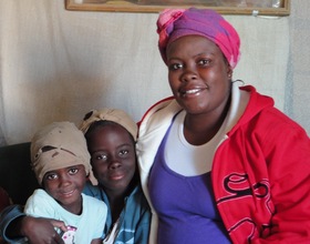 Kandali and her daughters