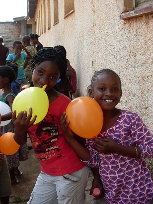 Free Education to 200 refugees children/ Uganda