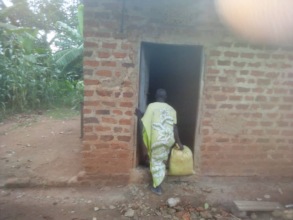 Women receiving food