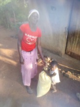 Women receiving food
