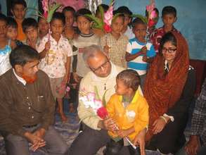 Anwar Khan with preschool kids
