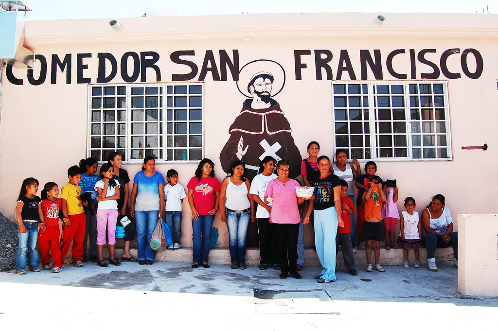 Improve Mexican Communities by feeding 500 people