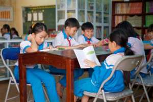 Students concentrating in the Khe Sanh Library**