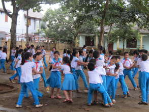 Khe Sanh students in their last day at school