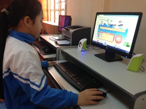 A student uses computer for online learning