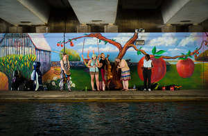 spontaneous music on the canal walk