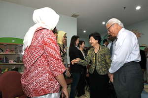 President Tony Tan & Mrs Tan with our nurses