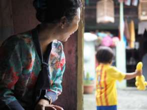 A Rachel House nurse at her patient's home