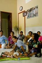 Women are mothers, together learning about health