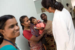 Dr. Usha with patients in Aravind's cancer clinic.
