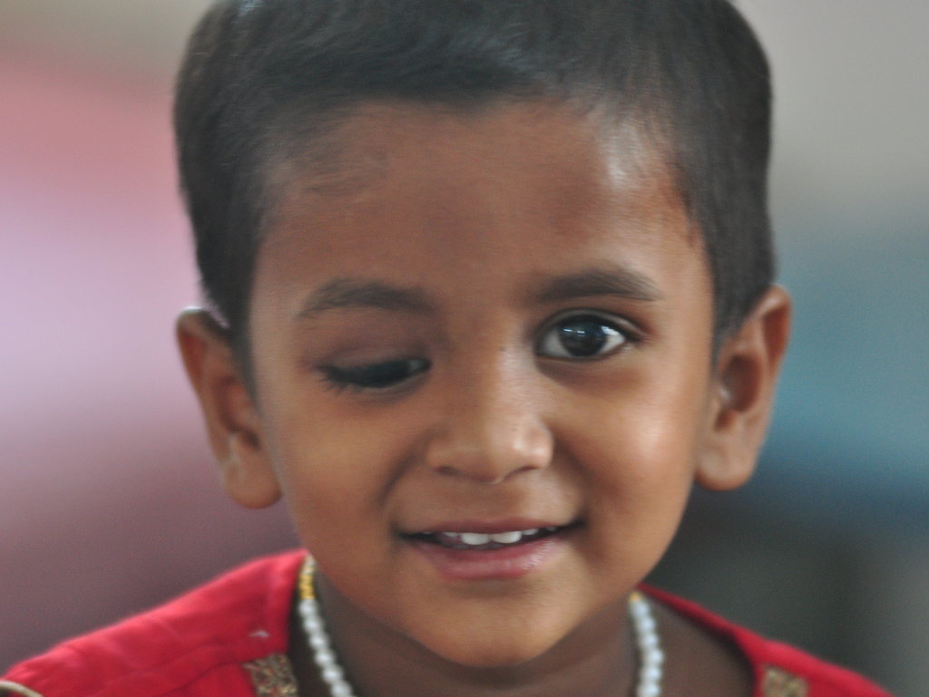 Give the Gift of Sight to the poor in India