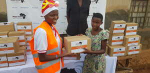 Farida giving gift