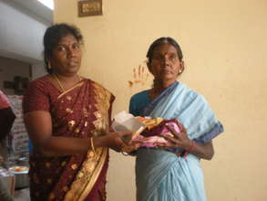 Mrs.Alagammal (an inmate) received cloth
