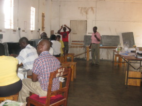 Teachers Receiving Training From CZsw