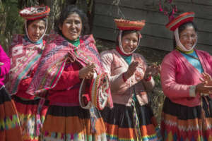 Sonia, Alicia, Avelina, and Josefina lead a tour.