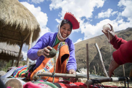 Capacity-building for rural women artisans in Peru