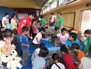 During intermission, children enjoyed many games.