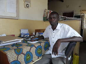 Health care worker at the Bas Boen Clinic