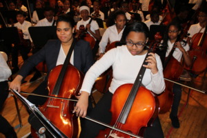 Two cellists play with heart and soul!