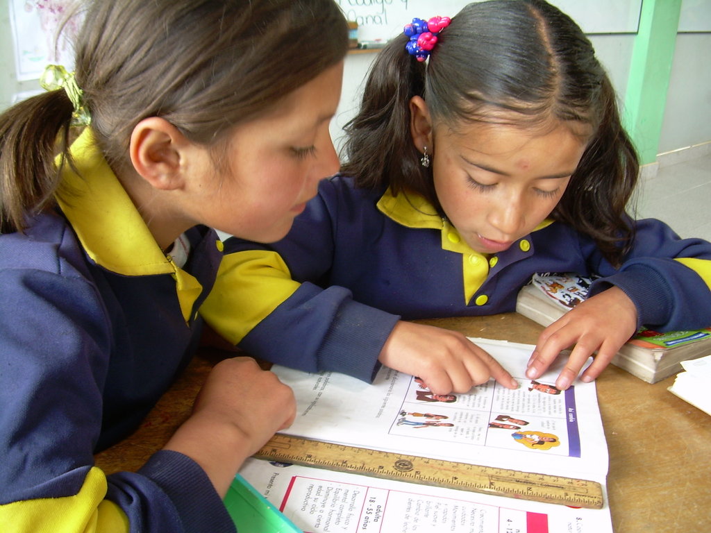 Quality Education for 198,000 Colombian children