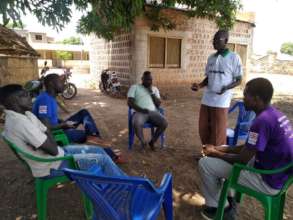 Richard discussing prevention w/ community members