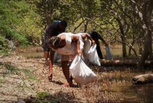 Community members do their share