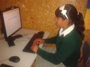 Estrella practicing her English at the RIA