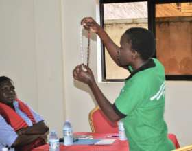 Demonstrating family planning method