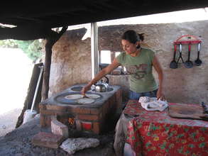 Heating tortillas on a Patsari stove