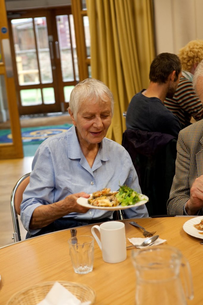 Empower communities to reduce UK food poverty