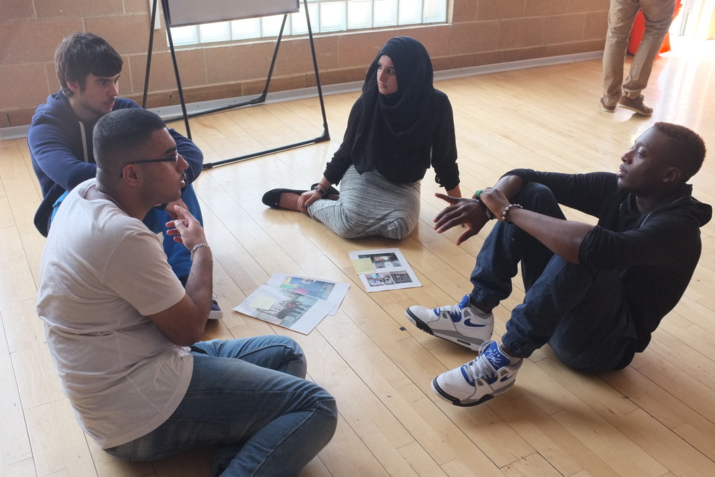 96 UK Young People Meet for Tolerance and Peace