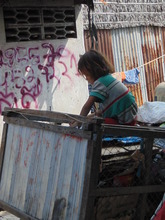 The recycle rubbish cart which the parents using