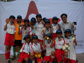 Raksmey and other SC kids got medals.