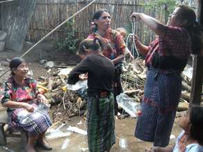 Making Macetas to Grow Seedlings