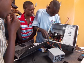 Tinashe describes the use and parts of a computer