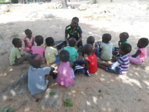 Sithabisiwe with pre-schoolers