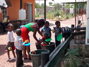 Preschoolers learn to take care of dirty dishes