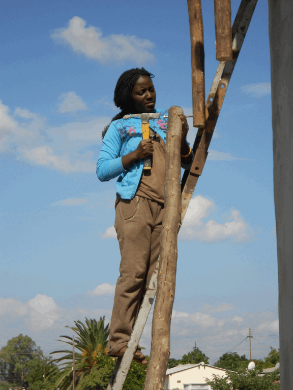 BUILDING THE FUTURES OF 100 ZIMBABWEAN GIRLS